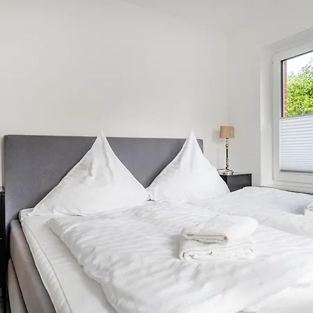 With 2 Bedrooms *